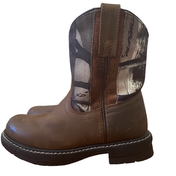 Smoky Mountain Boots Other - Smoky Mountain Boots - Boys Smoky Mountain Camouflage and Brown Boots - Size 10